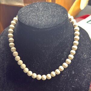 Elegant Cream Beaded Necklace